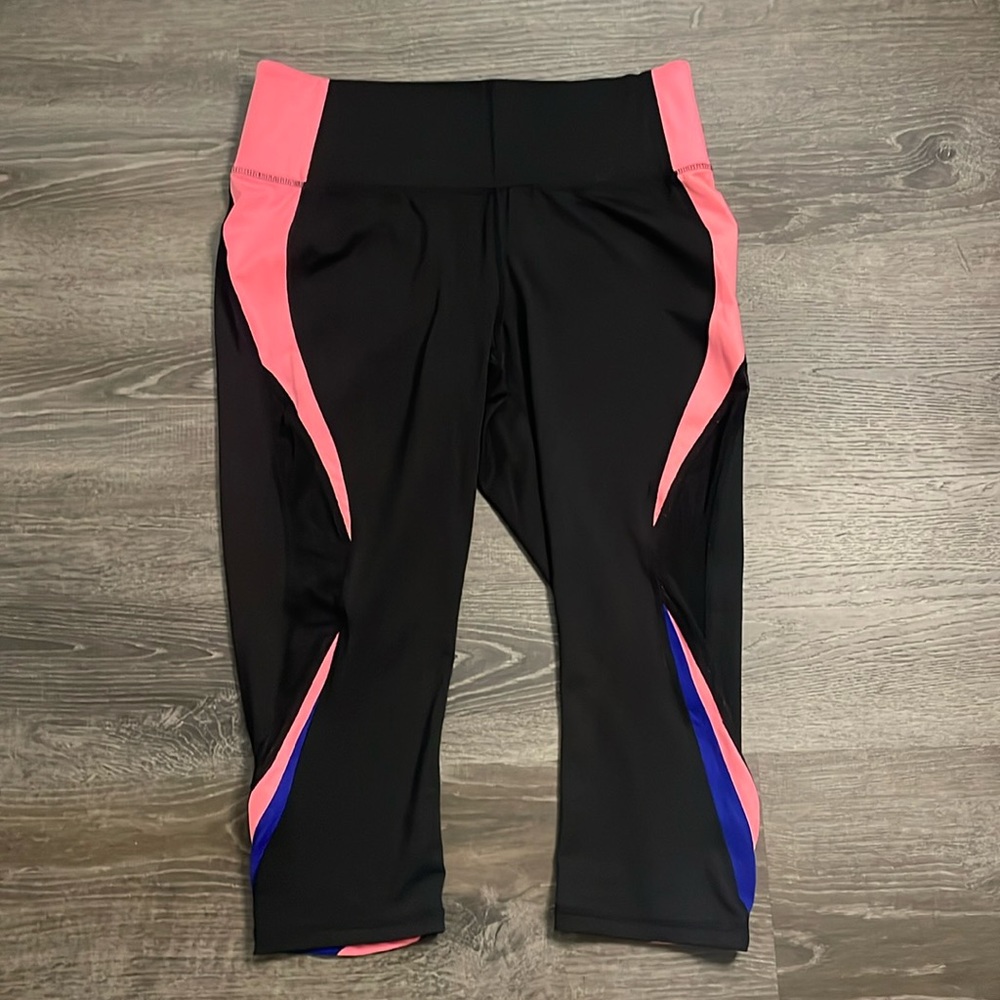 Livi workout capri in like new